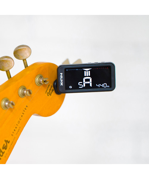Nux NTU-1 Chromatic clip tuner-On Nux NTU-1