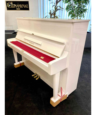Vertical piano YAMAHA U1 glossy white