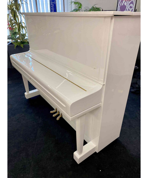 Vertical piano YAMAHA U3 glossy white