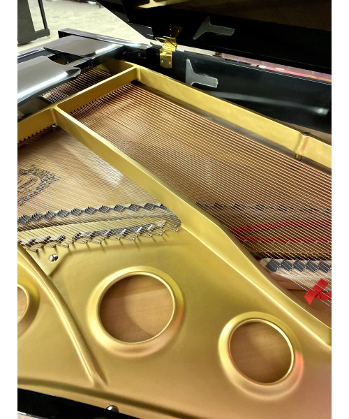 PIANOFORTE MEZZA CODA YAMAHA MOD. C3 NERO A NOLEGGIO