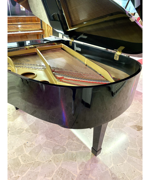 PIANOFORTE MEZZA CODA YAMAHA MOD. C3 NERO A NOLEGGIO