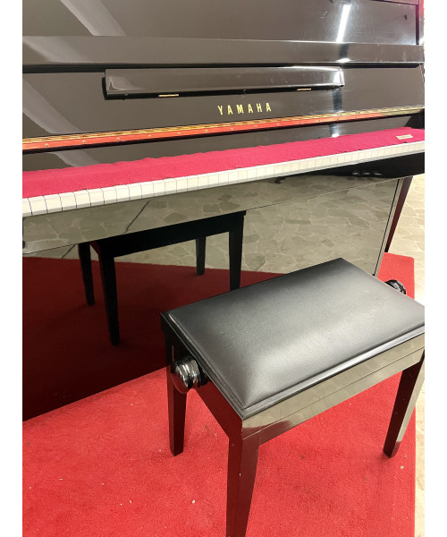 Vertical piano YAMAHA MoD. MC108E glossy black