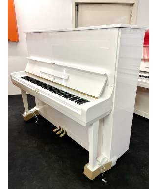 Vertical piano YAMAHA Mod. U3 shiny white