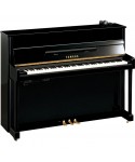 yamaha vertical piano mod. B2Esc2pe shiny black