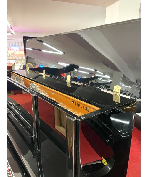 PIANOFORTE VERTICALE KREUTZ MOD. UP-132 NERO LUCIDO