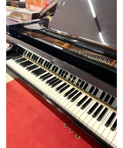 Half-tail piano KREUTZ MoD. GPS-186 glossy black