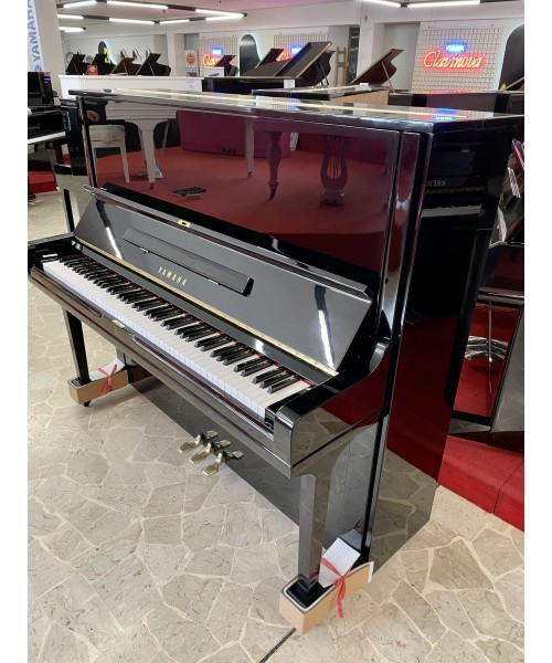 Vertical piano YAMAHA MoD. U3 glossy black