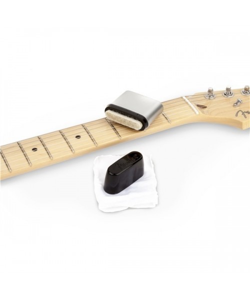 FENDER FENDER SPEED SLICK GUITAR STRING CLEANER 0990521100