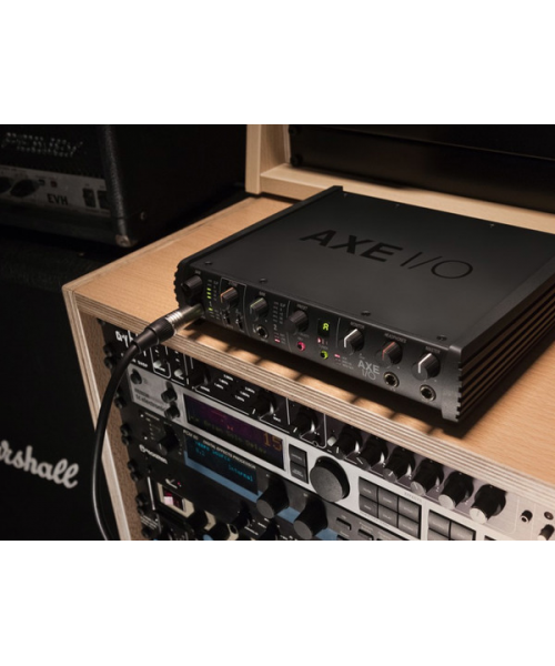 IK MULTIMEDIA Axe I / O + AmpliTube 5 MAX - USB audio card for guitar / bass