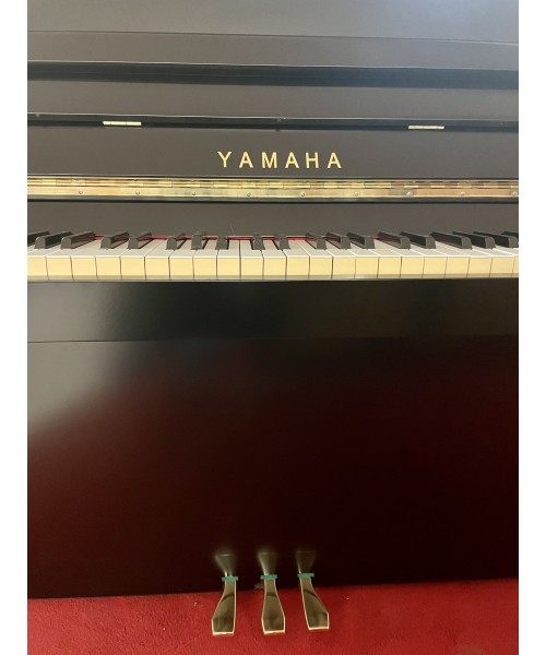 PIANOFORTE VERTICALE YAMAHA LU101 NERO LUCIDO
