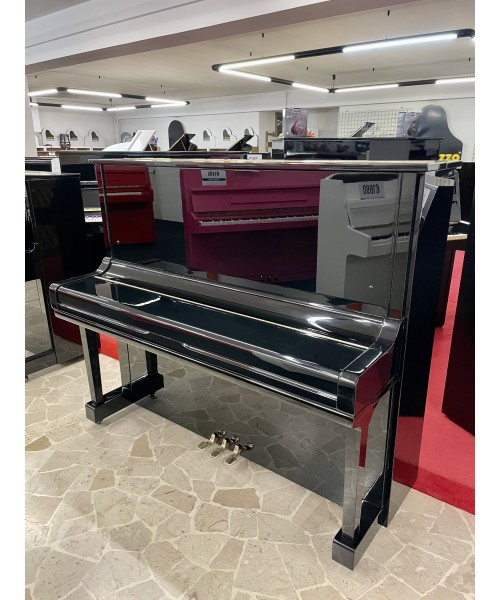 Vertical piano YAMAHA U3h glossy black