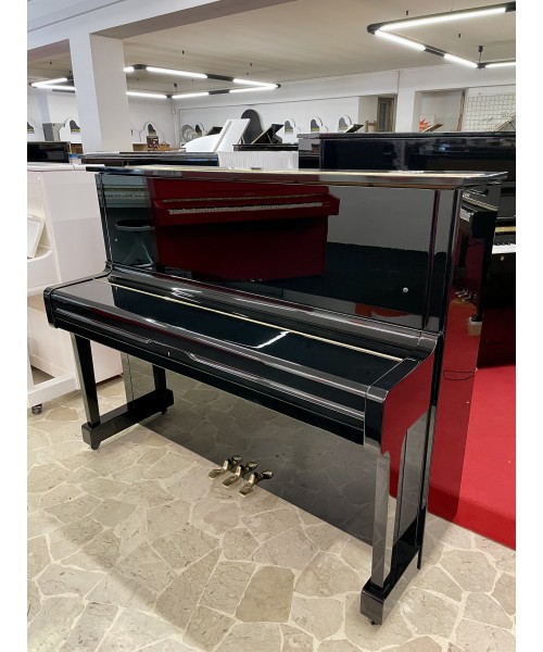 Vertical piano YAMAHA U1G glossy black
