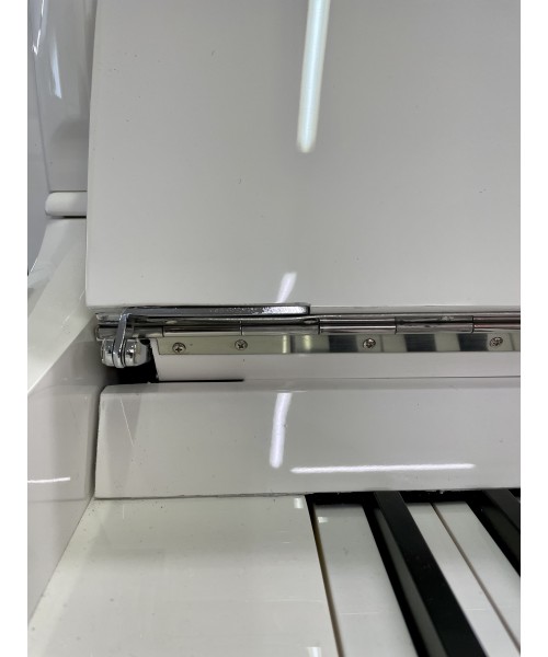 Vertical piano Schumann Mod.120 shiny white