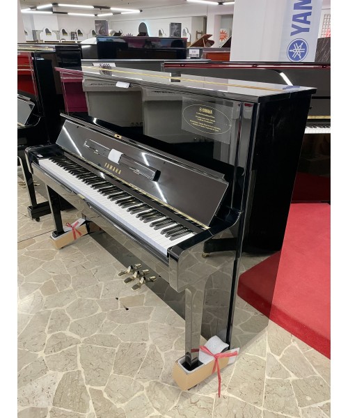 Vertical piano YAMAHA Mod.U1 Black glossy lacquered