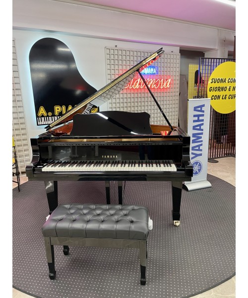 PIANOFORTE A CODA YAMAHA C7 NERO LUCIDO
