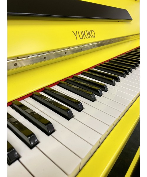 PIANOFORTE VERTICALE YUKIKO MOD. 120 GIALLO PIAZZO LIMITED EDITION