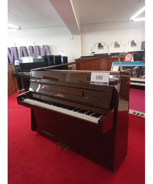 Used Nieer vertical piano