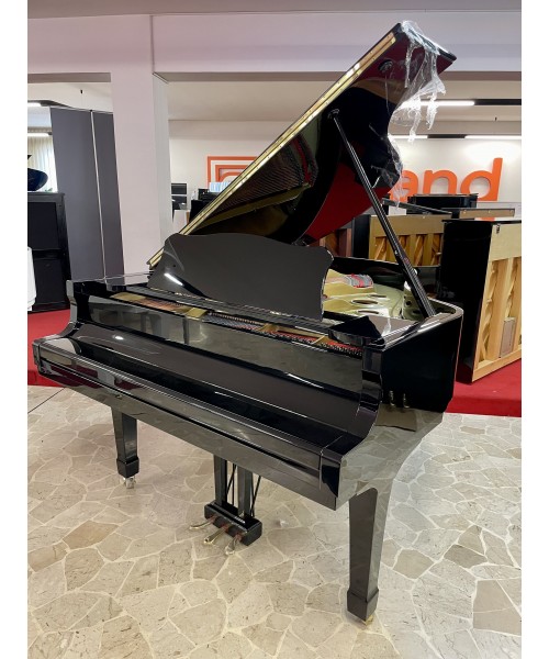 Half-tail piano YAMAHA C3 shiny black
