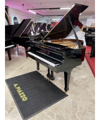 Half-tail piano KAWAI Glossy black kg3d