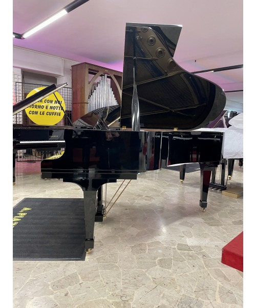 Half-tail piano KAWAI Glossy black kg3d