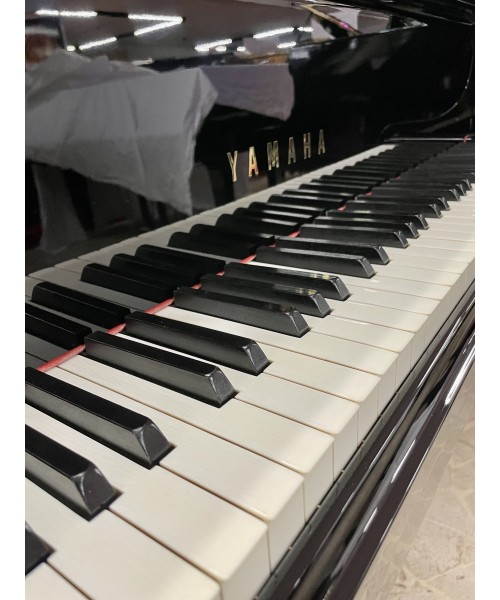 PIANOFORTE MEZZA CODA YAMAHA C5 NERO LUCIDO