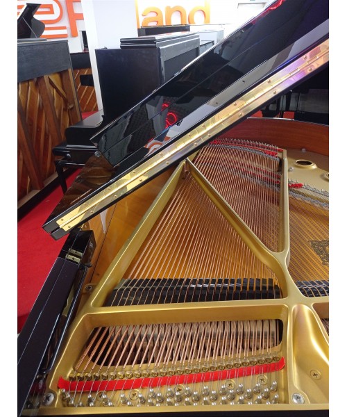 Half-tail piano YAMAHA MoD. G1 glossy black