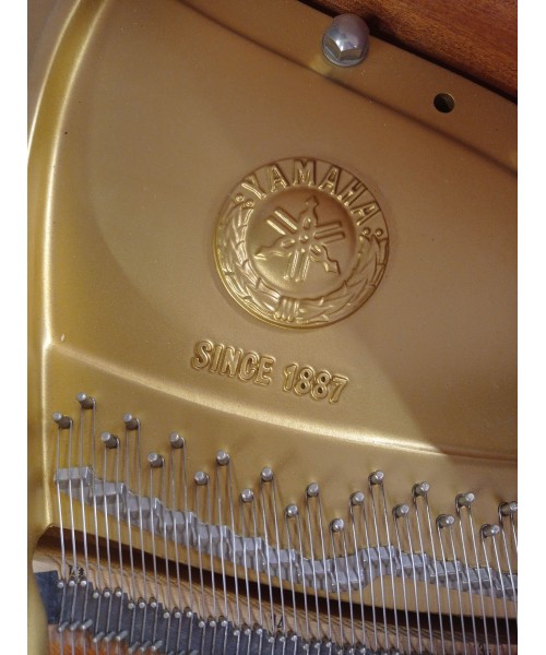 PIANOFORTE A MEZZA CODA YAMAHA MOD. G1 NERO LUCIDO