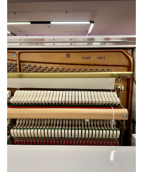 Vertical piano OFFBERG Mod.122t shiny white