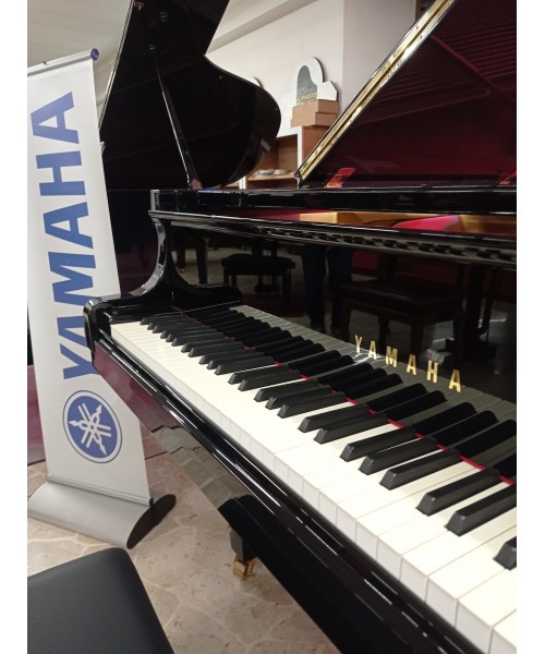 PIANOFORTE A CODA YAMAHA C3 BK