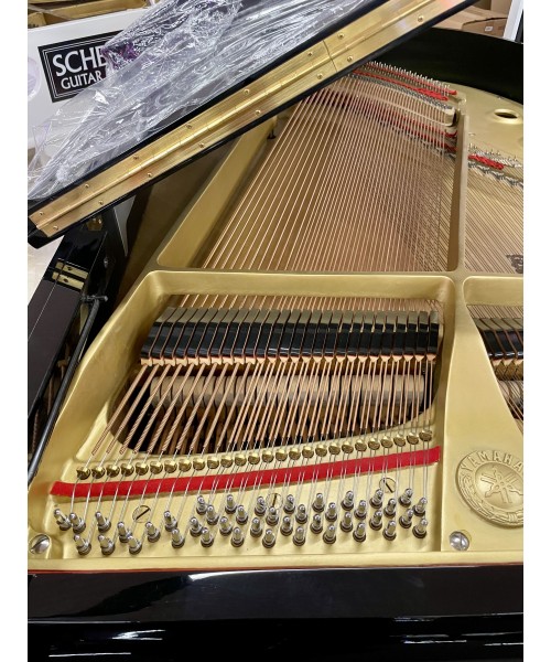 Half-tail piano YAMAHA MoD. G2 glossy black