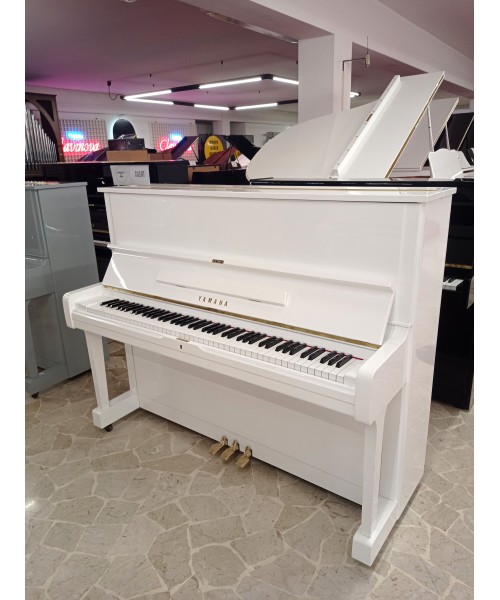 Vertical piano YAMAHA U1 glossy white