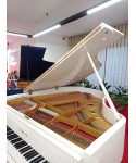 Half-tail piano YAMAHA G2 glossy white