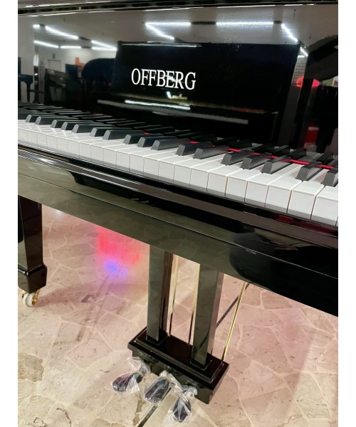 Half-tailed piano W.GOTZMANN Mod.v-H160 black