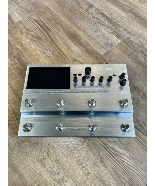 MOOER GE300 LTE + packaging