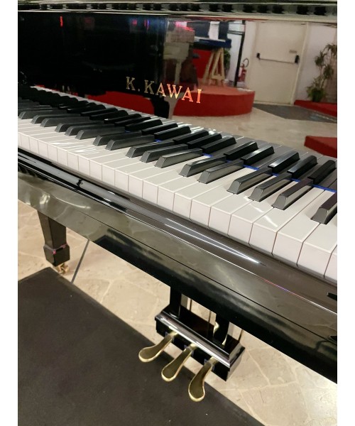 Half-tail piano KAWAI MoD. Kg-2e glossy black