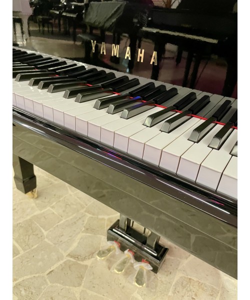 PIANOFORTE MEZZA CODA YAMAHA MOD. C3 NERO LUCIDO
