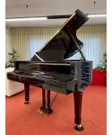Half-tail piano YAMAHA MoD. C7 glossy black