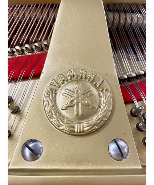 Half-tail piano YAMAHA MoD. C7 glossy black