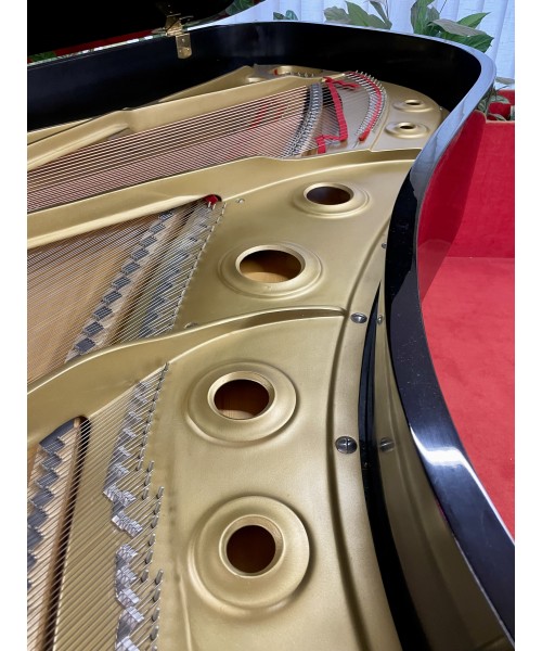 Half-tail piano YAMAHA MoD. C7 glossy black