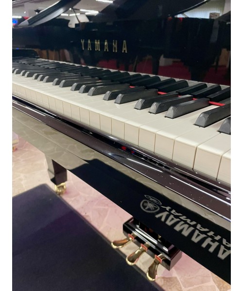 PIANOFORTE MEZZA CODA YAMAHA MOD. C3 NERO LUCIDO