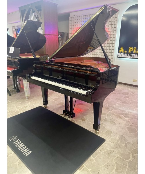 PIANOFORTE MEZZA CODA YAMAHA MOD. C3 NERO LUCIDO