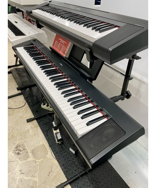 YAMAHA PIAGGERO NP-32B + LEGGIO