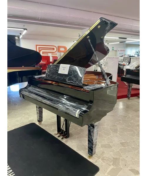 Half tail piano Yamaha mod. C3X glossy black