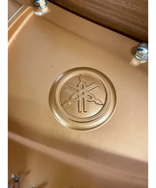 Half tail piano Yamaha mod. C3X glossy black