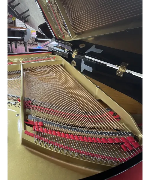 Half-tail piano YAMAHA G2 Black