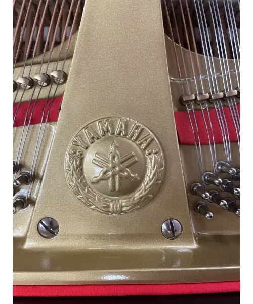 Half-tail piano YAMAHA G2 Black