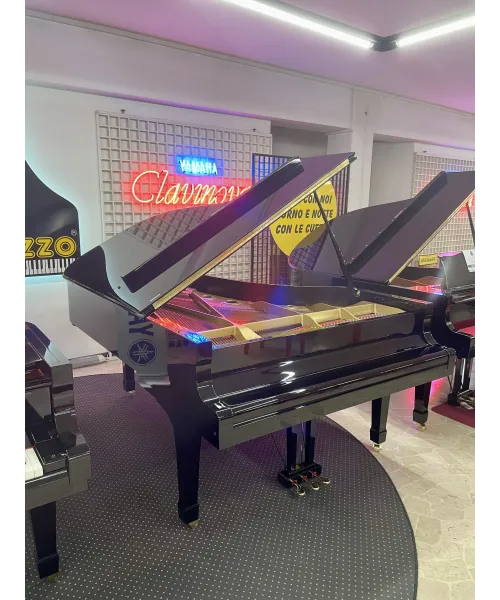 Tailed piano YAMAHA C7 Black