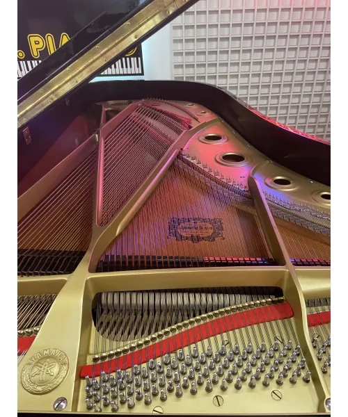 PIANOFORTE A CODA YAMAHA C7 NERO
