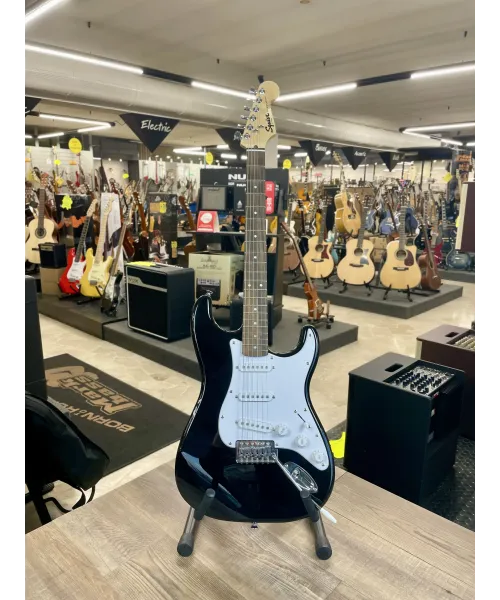 squier-strato-bulletsonic-black-borsa-