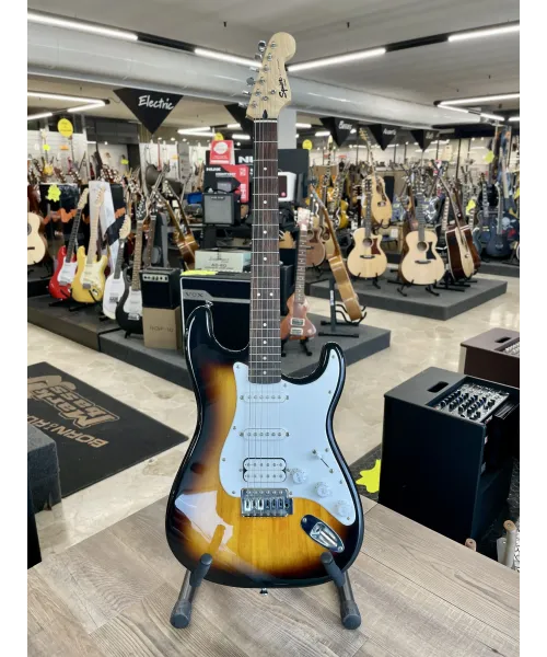 squier-stratocaster-bullet-hss-sunburst-